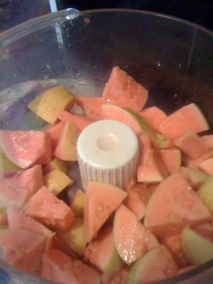 Guavas ... ready to be shredded