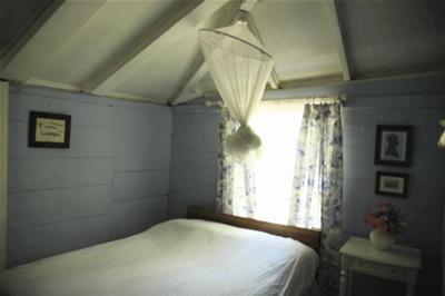 Colonel Whitfield Room (private room)